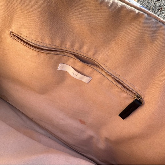 Patterned Tote - Picture 3 of 3